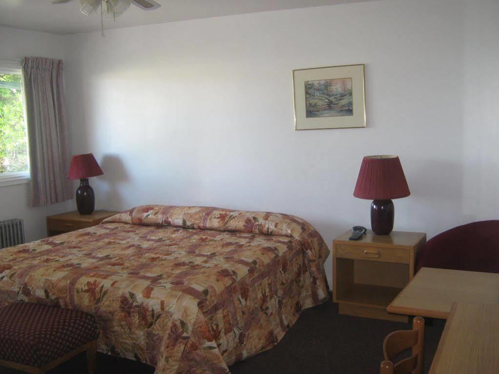 Sherbrooke Village Inn Экстерьер фото